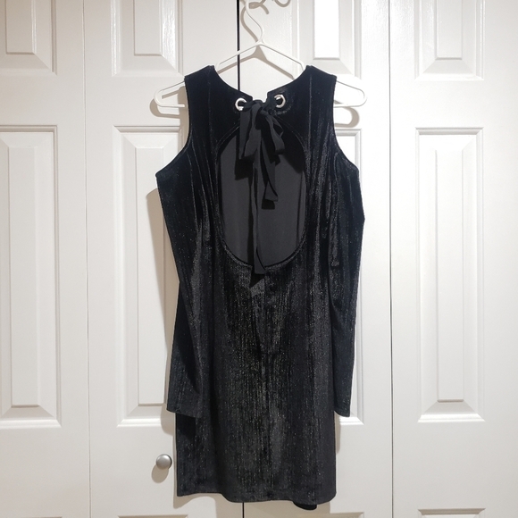 Topshop Black and Gold Velvet Cold Shoulder Bodycon Mini Dress Size 4 - Picture 9 of 16